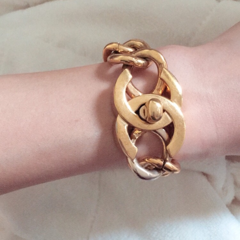 Chanel bracelet vintage